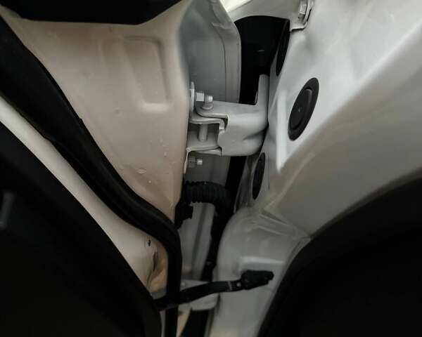 Белый Ниссан Лиф, объемом двигателя 0 л и пробегом 47 тыс. км за 19700 $, фото 10 на Automoto.ua