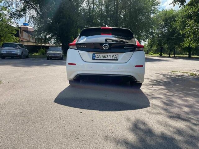 Белый Ниссан Лиф, объемом двигателя 0 л и пробегом 10 тыс. км за 16600 $, фото 3 на Automoto.ua