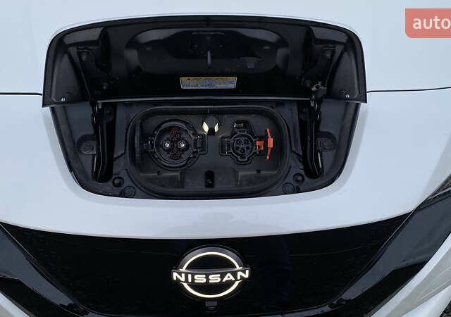 Белый Ниссан Лиф, объемом двигателя 0 л и пробегом 21 тыс. км за 16700 $, фото 22 на Automoto.ua