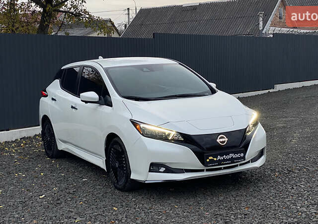 Белый Ниссан Лиф, объемом двигателя 0 л и пробегом 21 тыс. км за 16700 $, фото 16 на Automoto.ua