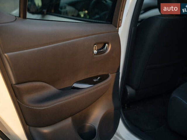 Белый Ниссан Лиф, объемом двигателя 0 л и пробегом 1 тыс. км за 21500 $, фото 43 на Automoto.ua