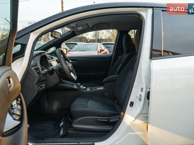 Белый Ниссан Лиф, объемом двигателя 0 л и пробегом 1 тыс. км за 21500 $, фото 20 на Automoto.ua