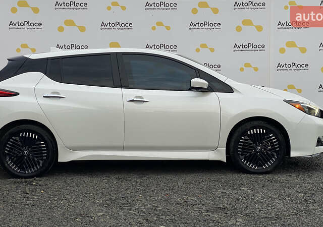 Белый Ниссан Лиф, объемом двигателя 0 л и пробегом 21 тыс. км за 16700 $, фото 99 на Automoto.ua