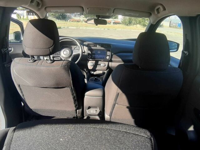 Белый Ниссан Лиф, объемом двигателя 0 л и пробегом 10 тыс. км за 16600 $, фото 16 на Automoto.ua