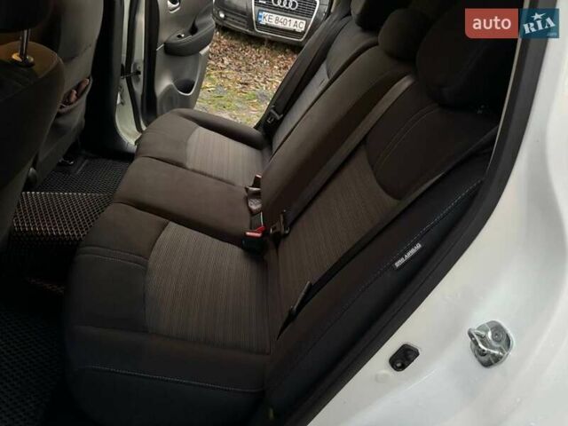 Белый Ниссан Лиф, объемом двигателя 0 л и пробегом 47 тыс. км за 19700 $, фото 30 на Automoto.ua