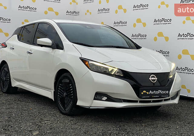 Белый Ниссан Лиф, объемом двигателя 0 л и пробегом 21 тыс. км за 16700 $, фото 100 на Automoto.ua