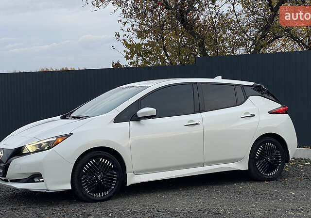 Белый Ниссан Лиф, объемом двигателя 0 л и пробегом 21 тыс. км за 16700 $, фото 25 на Automoto.ua