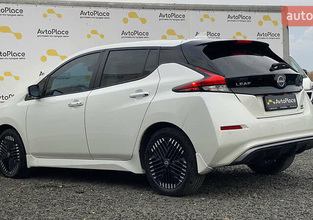 Белый Ниссан Лиф, объемом двигателя 0 л и пробегом 21 тыс. км за 16700 $, фото 90 на Automoto.ua