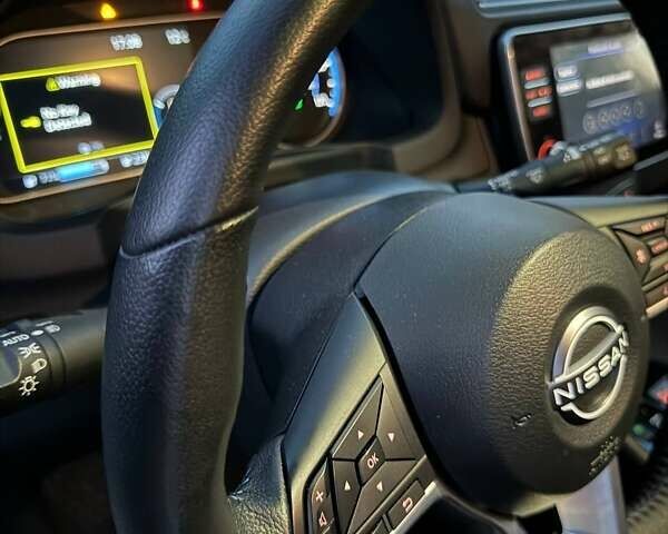 Белый Ниссан Лиф, объемом двигателя 0 л и пробегом 47 тыс. км за 19700 $, фото 27 на Automoto.ua