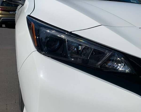 Белый Ниссан Лиф, объемом двигателя 0 л и пробегом 10 тыс. км за 16500 $, фото 20 на Automoto.ua