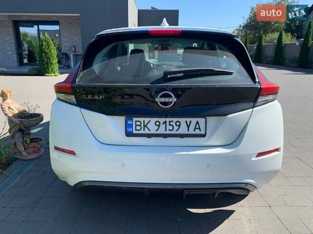 Белый Ниссан Лиф, объемом двигателя 0 л и пробегом 10 тыс. км за 16500 $, фото 17 на Automoto.ua