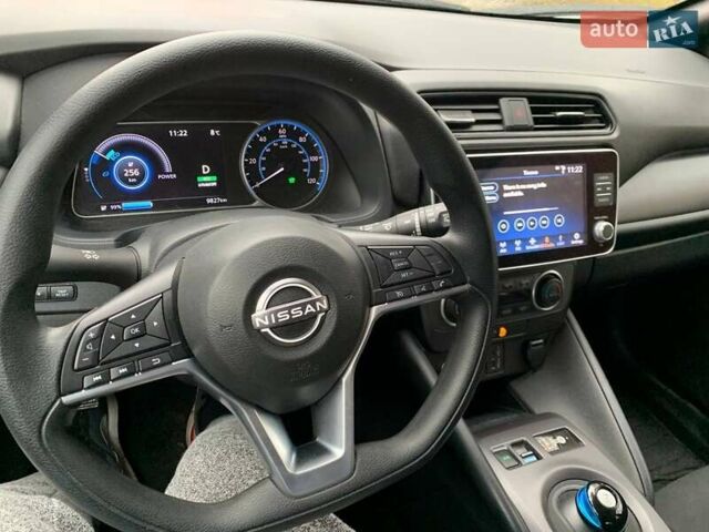 Белый Ниссан Лиф, объемом двигателя 0 л и пробегом 10 тыс. км за 16500 $, фото 2 на Automoto.ua