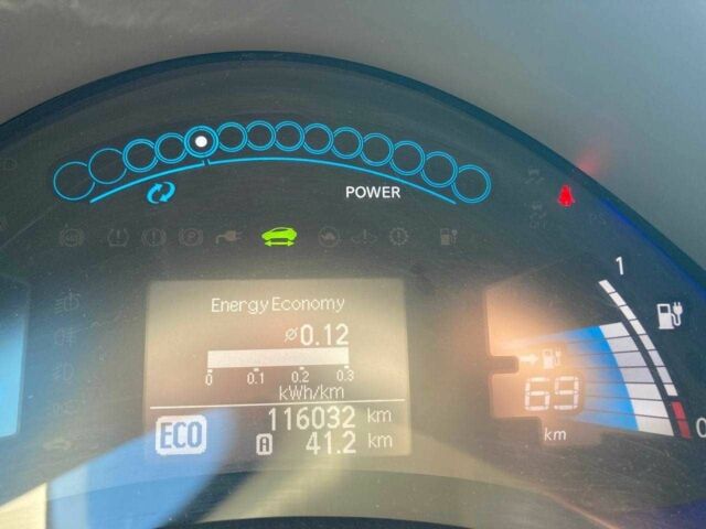 Білий Ніссан Ліф, об'ємом двигуна 0 л та пробігом 116 тис. км за 5200 $, фото 5 на Automoto.ua