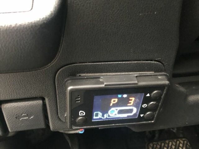 Білий Ніссан Ліф, об'ємом двигуна 0 л та пробігом 135 тис. км за 7777 $, фото 7 на Automoto.ua