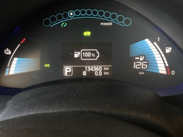 Білий Ніссан Ліф, об'ємом двигуна 0 л та пробігом 135 тис. км за 7777 $, фото 1 на Automoto.ua