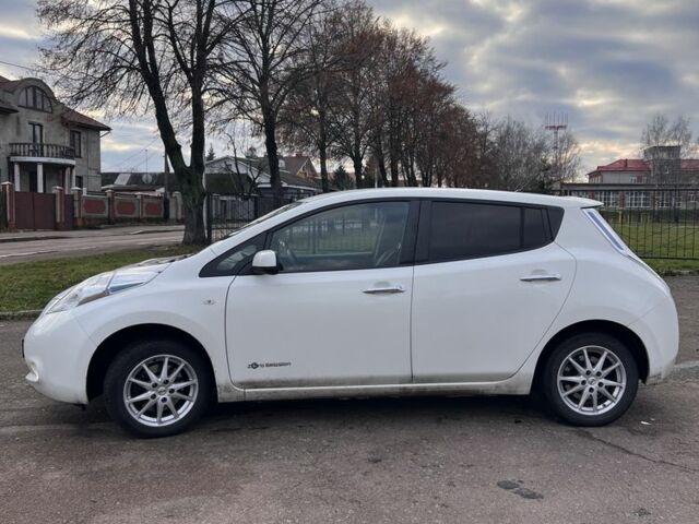 Белый Ниссан Лиф, объемом двигателя 0 л и пробегом 96 тыс. км за 8200 $, фото 1 на Automoto.ua