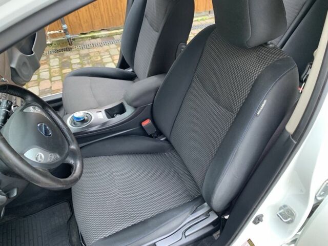 Белый Ниссан Лиф, объемом двигателя 0 л и пробегом 145 тыс. км за 7100 $, фото 19 на Automoto.ua