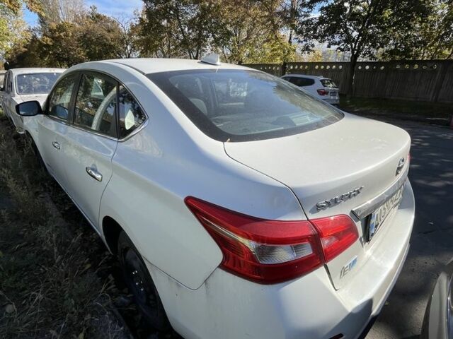 Белый Ниссан Лиф, объемом двигателя 0 л и пробегом 120 тыс. км за 6500 $, фото 6 на Automoto.ua