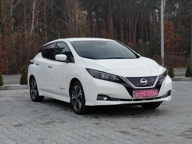 Белый Ниссан Лиф, объемом двигателя 0 л и пробегом 190 тыс. км за 10600 $, фото 13 на Automoto.ua