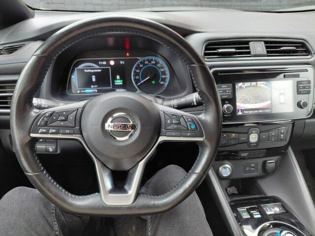 Белый Ниссан Лиф, объемом двигателя 0 л и пробегом 190 тыс. км за 11200 $, фото 2 на Automoto.ua