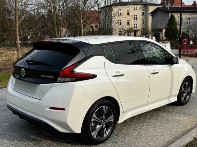 Белый Ниссан Лиф, объемом двигателя 0 л и пробегом 35 тыс. км за 12300 $, фото 3 на Automoto.ua