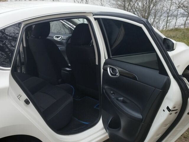 Белый Ниссан Лиф, объемом двигателя 0 л и пробегом 95 тыс. км за 11500 $, фото 12 на Automoto.ua