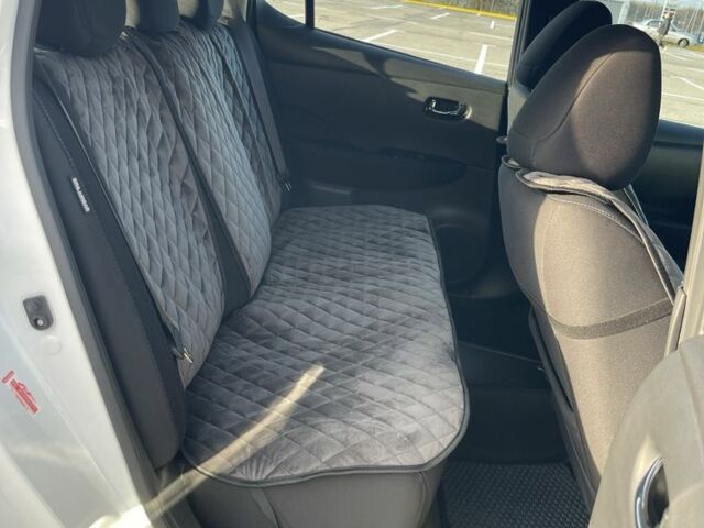 Белый Ниссан Лиф, объемом двигателя 0 л и пробегом 71 тыс. км за 16700 $, фото 5 на Automoto.ua