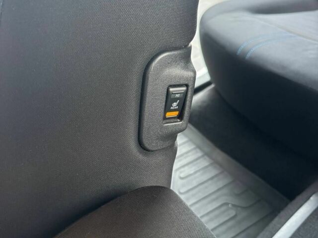 Белый Ниссан Лиф, объемом двигателя 0 л и пробегом 113 тыс. км за 12500 $, фото 11 на Automoto.ua