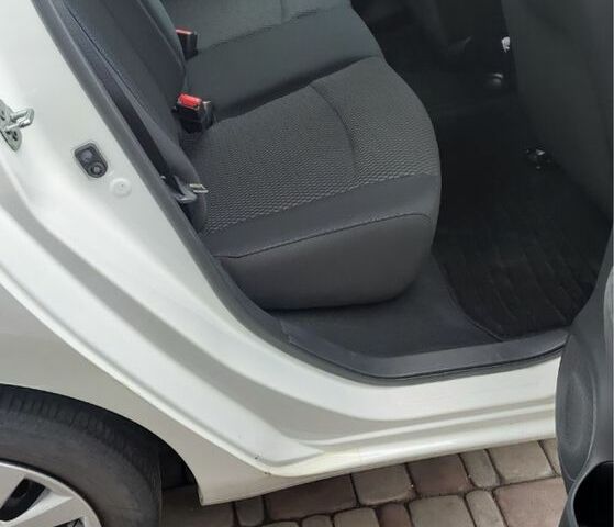 Белый Ниссан Лиф, объемом двигателя 0 л и пробегом 92 тыс. км за 7200 $, фото 9 на Automoto.ua