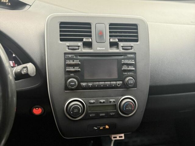 Белый Ниссан Лиф, объемом двигателя 0 л и пробегом 166 тыс. км за 6500 $, фото 9 на Automoto.ua