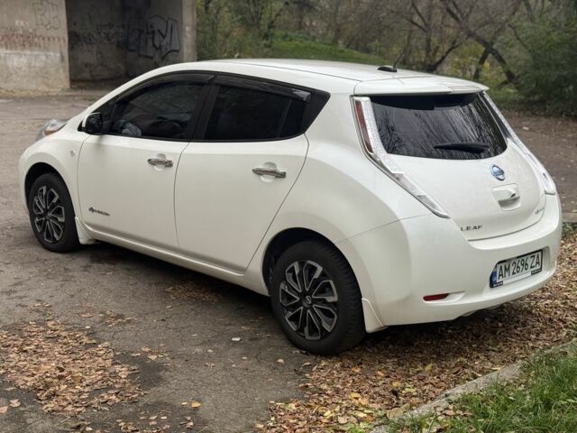 Белый Ниссан Лиф, объемом двигателя 0 л и пробегом 166 тыс. км за 6500 $, фото 2 на Automoto.ua