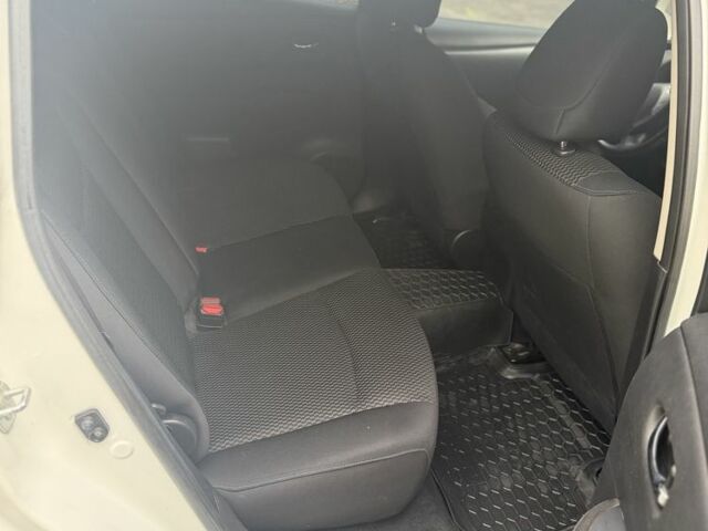 Белый Ниссан Лиф, объемом двигателя 0 л и пробегом 166 тыс. км за 6500 $, фото 5 на Automoto.ua