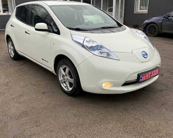 Бежевый Ниссан Лиф, объемом двигателя 0 л и пробегом 105 тыс. км за 4900 $, фото 1 на Automoto.ua