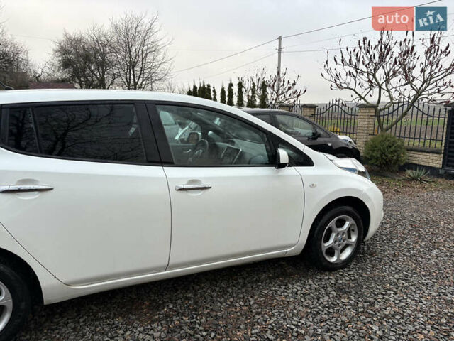 Бежевый Ниссан Лиф, объемом двигателя 0 л и пробегом 116 тыс. км за 6500 $, фото 13 на Automoto.ua