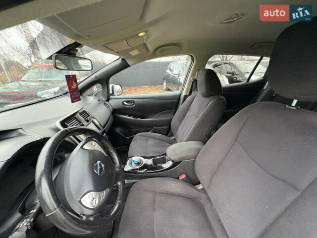 Бежевый Ниссан Лиф, объемом двигателя 0 л и пробегом 116 тыс. км за 6500 $, фото 25 на Automoto.ua