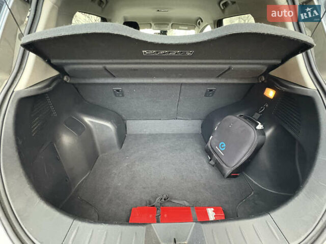 Бежевый Ниссан Лиф, объемом двигателя 0 л и пробегом 116 тыс. км за 6500 $, фото 22 на Automoto.ua