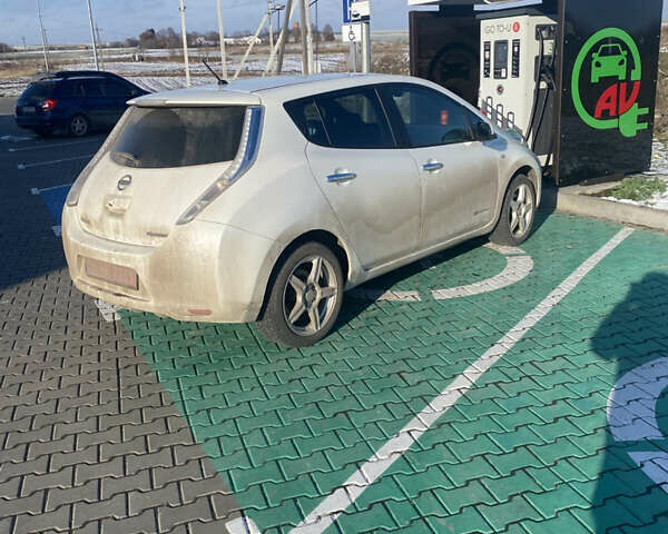 Бежевий Ніссан Ліф, об'ємом двигуна 0 л та пробігом 83 тис. км за 7250 $, фото 2 на Automoto.ua