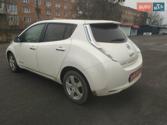 Бежевый Ниссан Лиф, объемом двигателя 0 л и пробегом 56 тыс. км за 7300 $, фото 12 на Automoto.ua