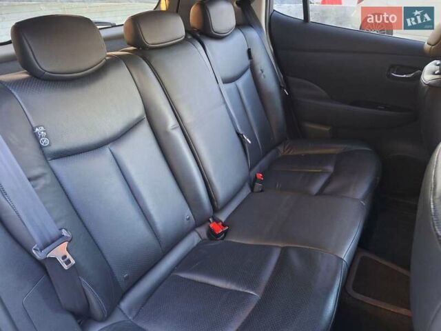 Бежевый Ниссан Лиф, объемом двигателя 0 л и пробегом 102 тыс. км за 7200 $, фото 22 на Automoto.ua