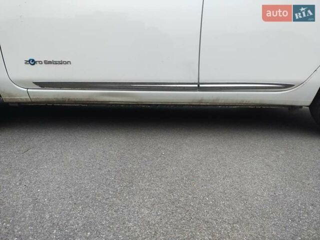 Бежевий Ніссан Ліф, об'ємом двигуна 0 л та пробігом 103 тис. км за 6200 $, фото 10 на Automoto.ua