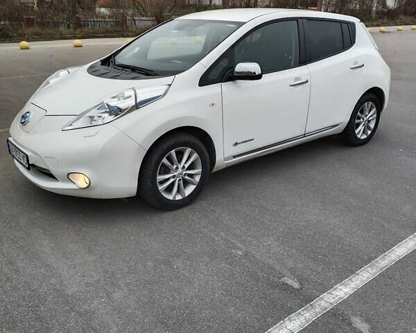 Бежевий Ніссан Ліф, об'ємом двигуна 0 л та пробігом 103 тис. км за 6200 $, фото 1 на Automoto.ua