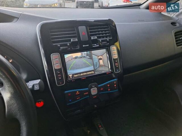 Бежевый Ниссан Лиф, объемом двигателя 0 л и пробегом 102 тыс. км за 7200 $, фото 19 на Automoto.ua