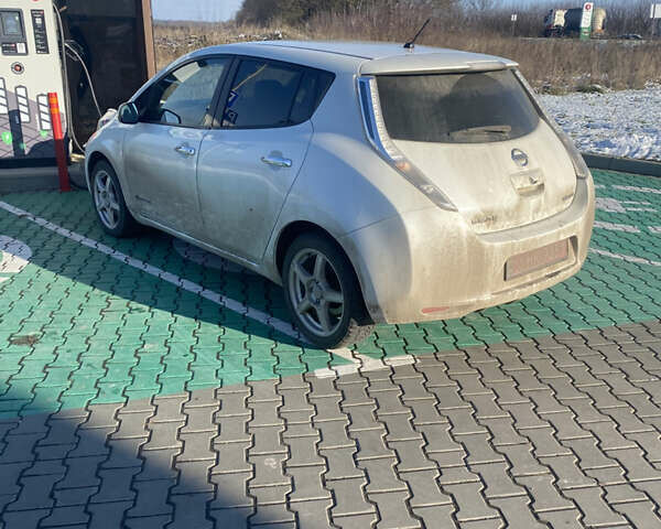 Бежевий Ніссан Ліф, об'ємом двигуна 0 л та пробігом 83 тис. км за 7250 $, фото 1 на Automoto.ua