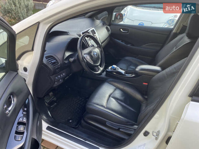 Бежевый Ниссан Лиф, объемом двигателя 0 л и пробегом 160 тыс. км за 7290 $, фото 7 на Automoto.ua