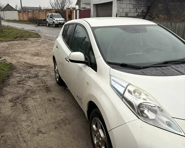 Бежевый Ниссан Лиф, объемом двигателя 0 л и пробегом 112 тыс. км за 6200 $, фото 1 на Automoto.ua