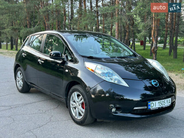 Черный Ниссан Лиф, объемом двигателя 0 л и пробегом 160 тыс. км за 3899 $, фото 2 на Automoto.ua
