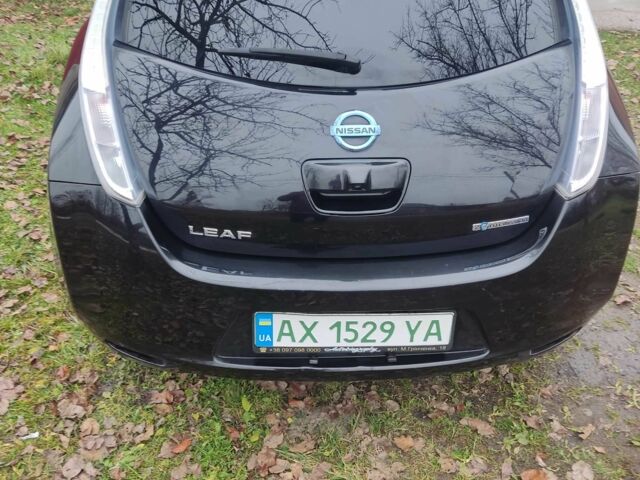 Черный Ниссан Лиф, объемом двигателя 0 л и пробегом 137 тыс. км за 5700 $, фото 3 на Automoto.ua