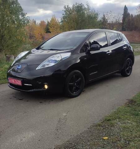 Черный Ниссан Лиф, объемом двигателя 0 л и пробегом 96 тыс. км за 4990 $, фото 8 на Automoto.ua