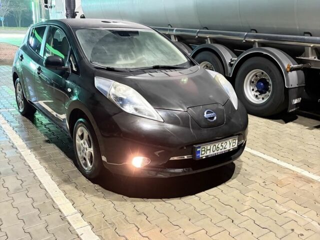 Черный Ниссан Лиф, объемом двигателя 0 л и пробегом 79 тыс. км за 4800 $, фото 13 на Automoto.ua