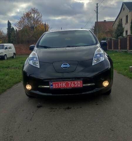 Черный Ниссан Лиф, объемом двигателя 0 л и пробегом 96 тыс. км за 4990 $, фото 4 на Automoto.ua